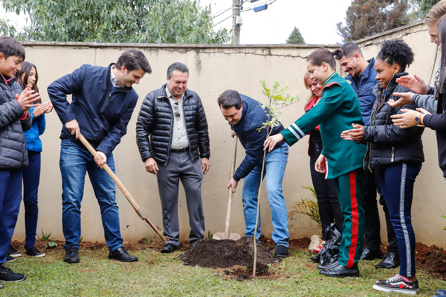 http://circulandoaqui.com.br/novo/banco_img/12328ef5b17b8c1d706e508dcb2b04a412dd3.jpg