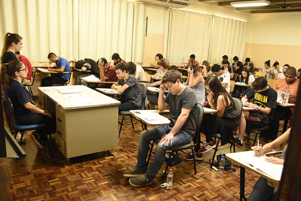 http://circulandoaqui.com.br/novo/banco_img/12464227f17de55011e7f89b8ad1c7e543d33.jpg