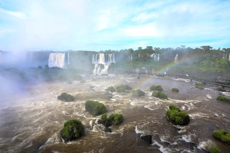 http://circulandoaqui.com.br/novo/banco_img/12925a6def6bff693bddc609d7214211de293.jpg