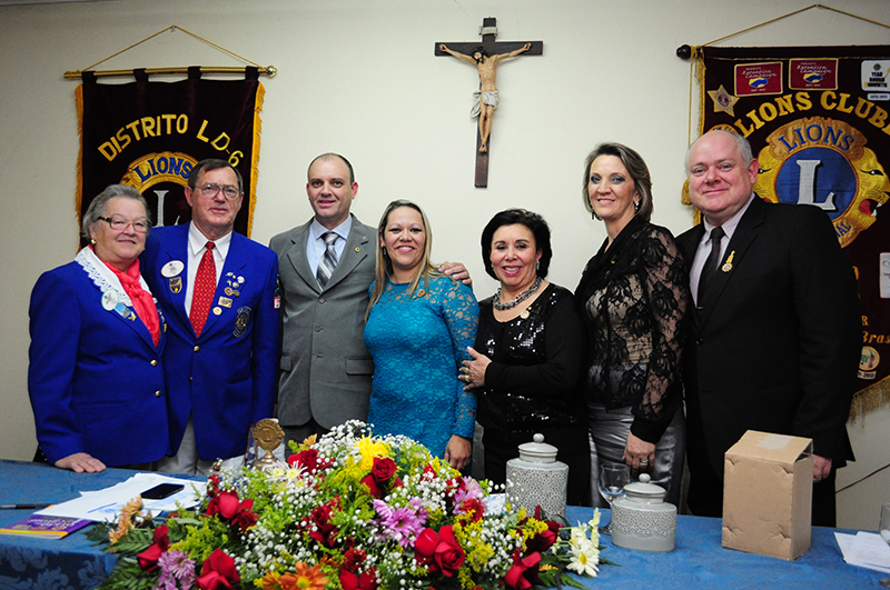 Empresário Benoni toma posse como novo presidente do Lions Clube de Picos;  fotos – Cidades na Net